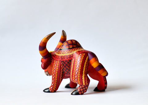 Toro Rojo Alebrije