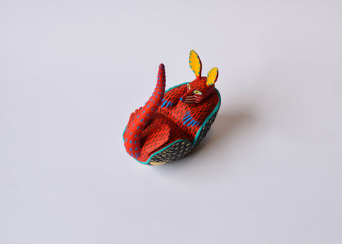 Armadillo Rojo Alebrije