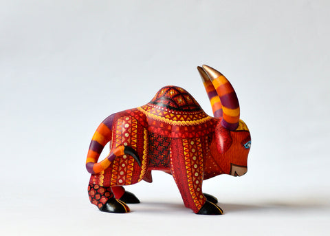 Toro Rojo Alebrije
