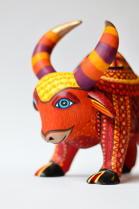 Toro Rojo Alebrije