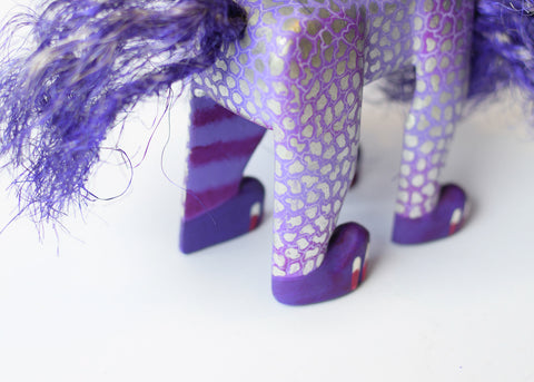 León Violeta Alebrije