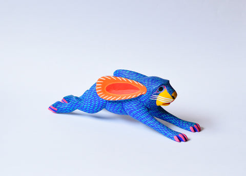 Conejo Orejón Acostado Alebrije