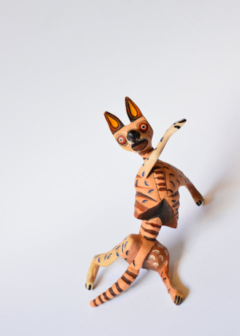 Gato Breakdancer Alebrije