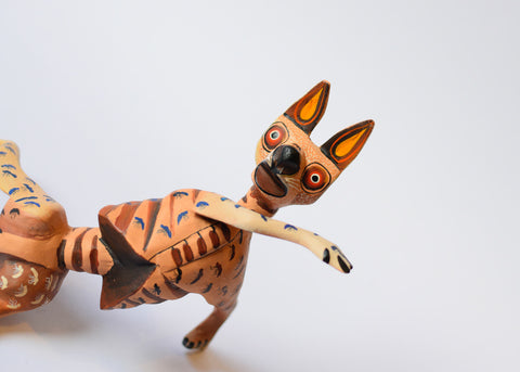 Gato Breakdancer Alebrije