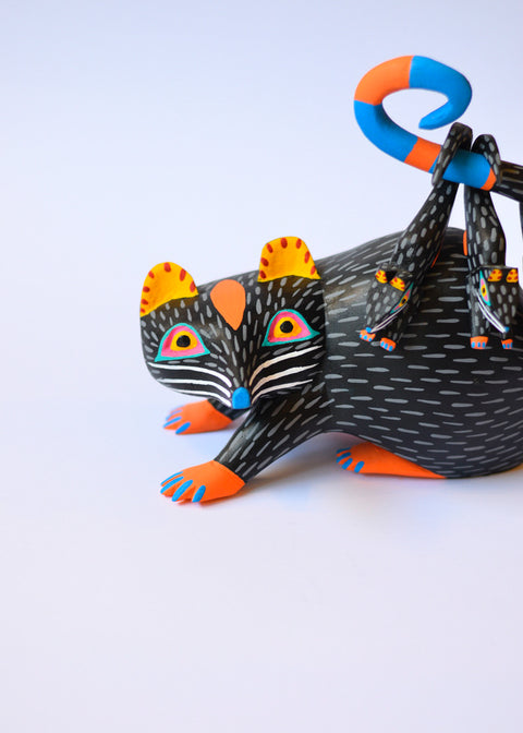 Opossum Negro Alebrije