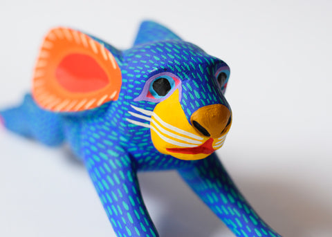 Conejo Orejón Acostado Alebrije