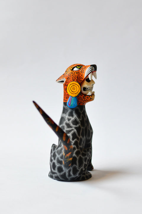 Calaca con Tigre Alebrije
