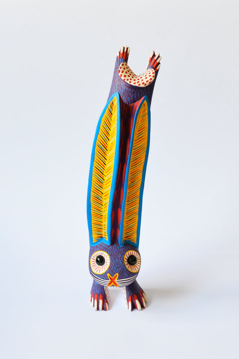 Conejo Orejón de Pie Alebrije