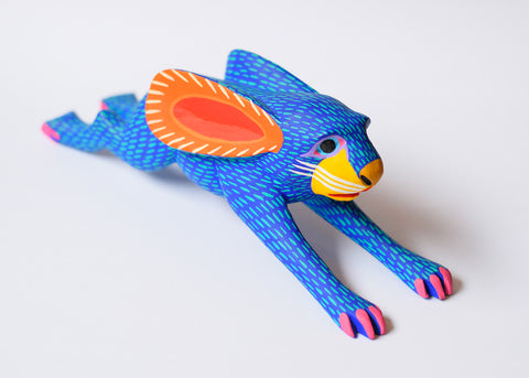 Conejo Orejón Acostado Alebrije