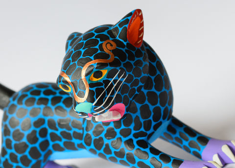 Jaguar Azul y Negro Brillante Alebrije