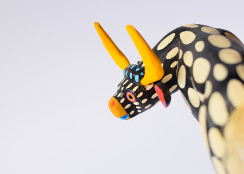 Vaca con Lunares Alebrije