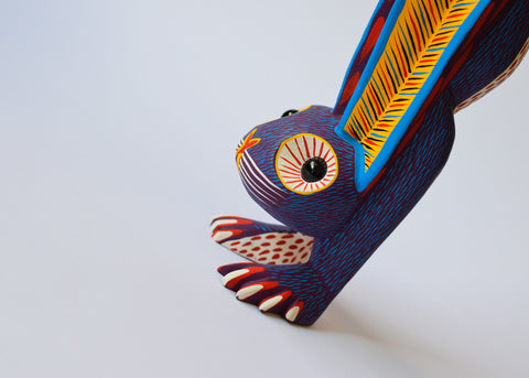 Conejo Orejón de Pie Alebrije