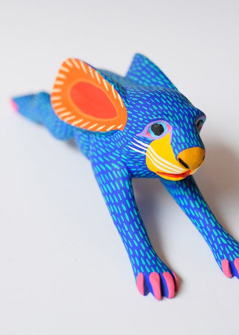 Conejo Orejón Acostado Alebrije