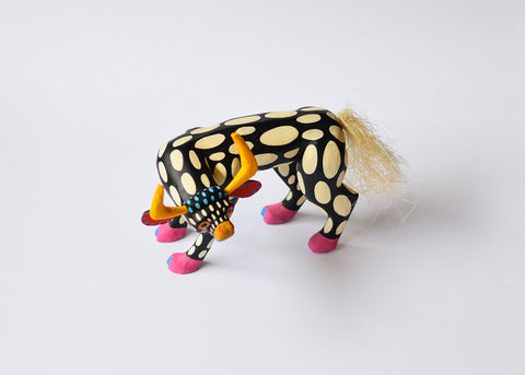 Vaca con Lunares Alebrije