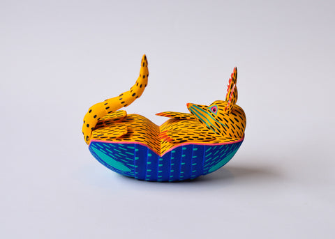 Armadillo Amarillo Alebrije
