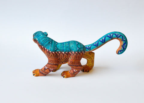 Jaguar Zapoteco Azul y Marrón Alebrije