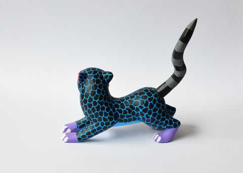 Jaguar Azul y Negro Brillante Alebrije