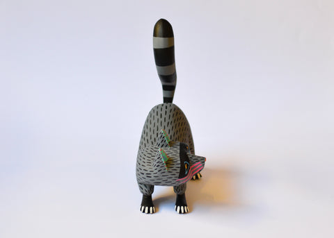 Raccoon Gris y Negro Alebrije