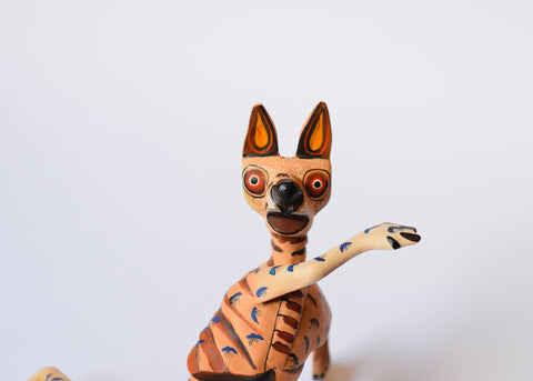 Gato Breakdancer Alebrije