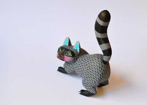 Raccoon Gris y Negro Alebrije