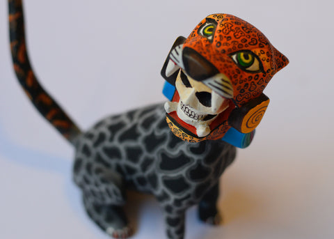 Calaca con Tigre Alebrije